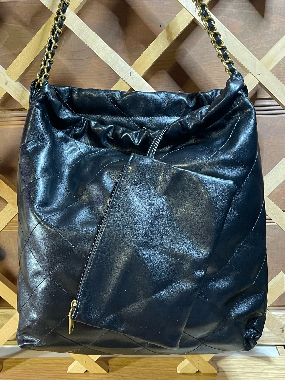 Very Spacious 2 Pc Large Quilted “ Puffer “ Tote / No Brand Name / 15”T x 14” W